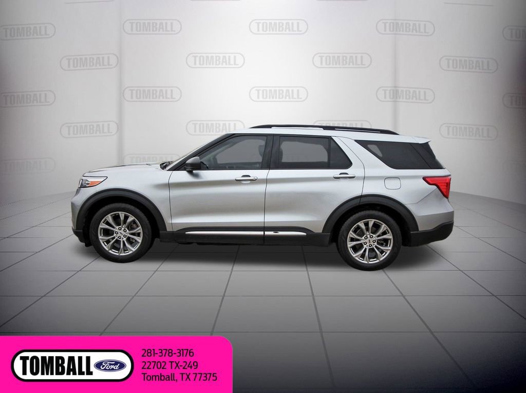 Certified 2022 Ford Explorer XLT w/ Equipment Group 202A image 4