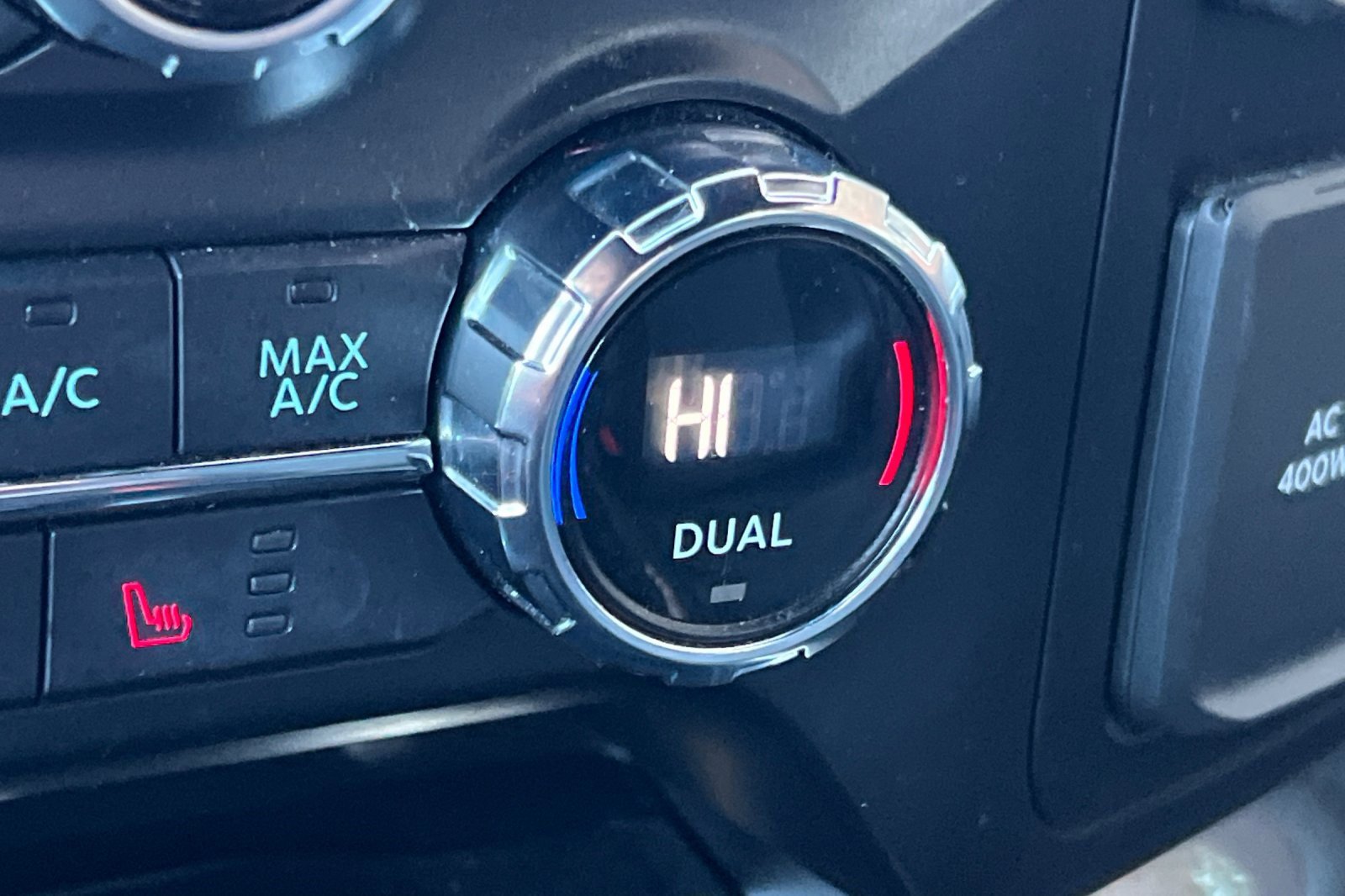 Certified 2021 Ford F150 Lariat w/ Equipment Group 502A High image 28