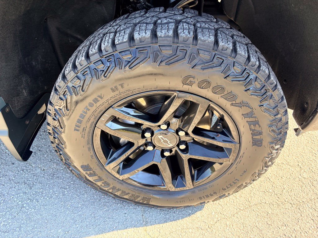 Used 2026 Chevrolet Silverado 1500 Custom Trail Boss w/ LPO, Dark Essentials Package AWD/4WD image 27