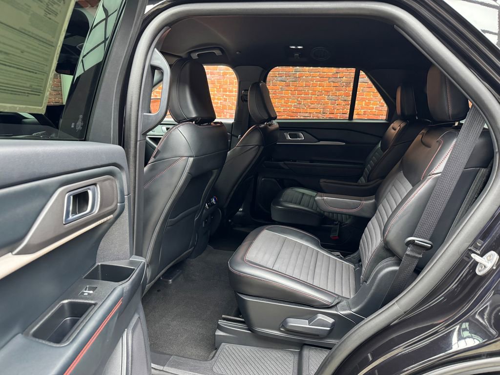 Certified 2025 Ford Explorer ST-Line AWD/4WD image 25