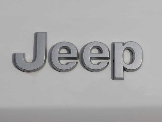 Used 2025 Jeep Grand Cherokee Limited w/ Luxury Tech Group II image 11