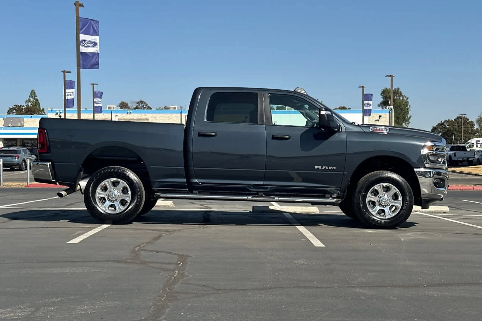 Used 2025 RAM 2500 Big Horn AWD/4WD image 9