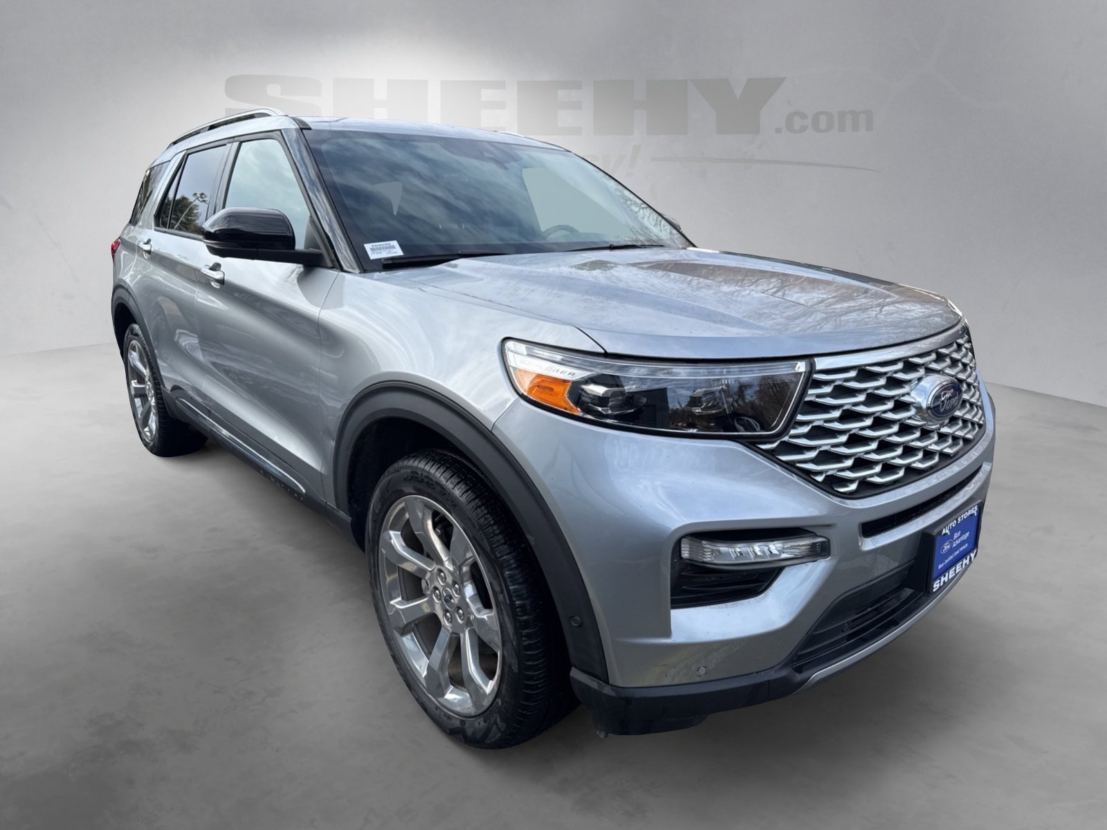 Certified 2020 Ford Explorer Platinum w/ Premium Technology Package image 2