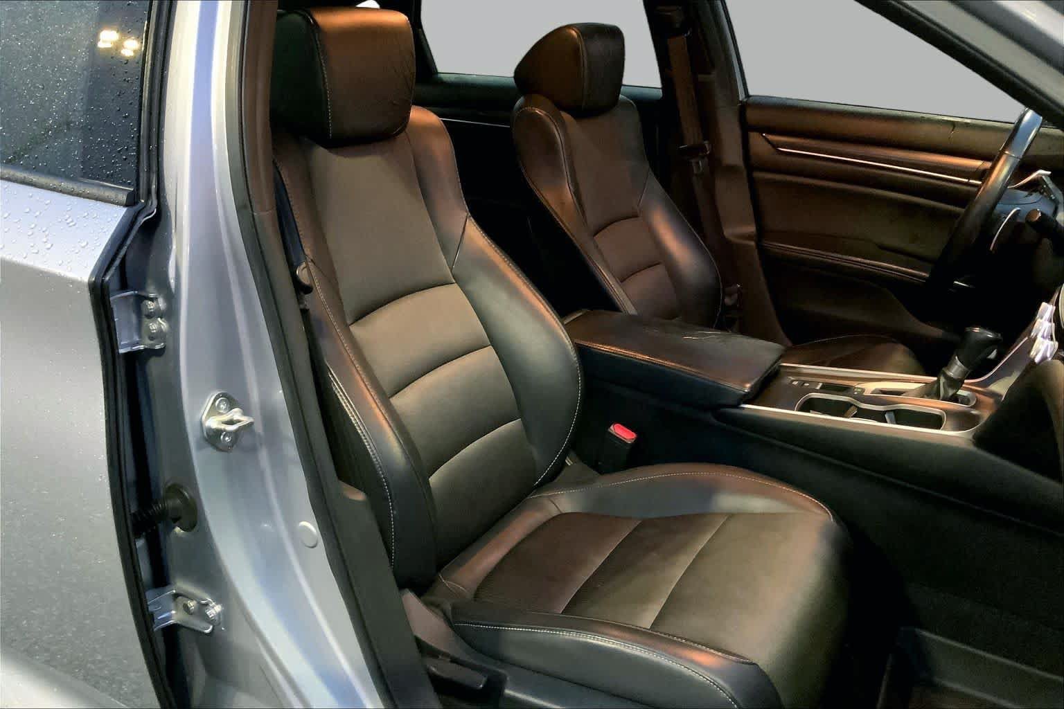 Used 2018 Honda Accord Sport image 9