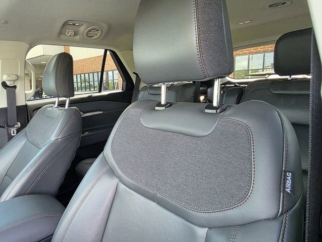 Certified 2025 Ford Explorer Active w/ Active Comfort Package RWD image 13
