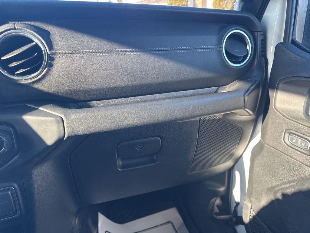 Used 2020 Jeep Wrangler Unlimited Sahara image 21