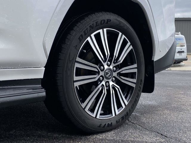 Used 2025 Lexus LX 700h Luxury w/ Appearance Package image 11