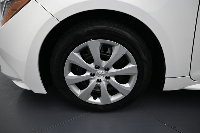 Used 2024 Toyota Corolla LE FWD image 9