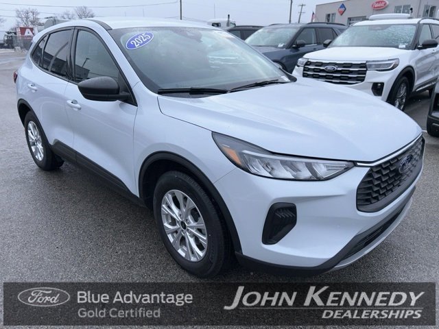 Certified 2025 Ford Escape Active w/ Cold Weather Package image 4