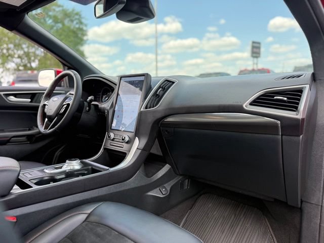 Certified 2024 Ford Edge ST-Line AWD/4WD image 16