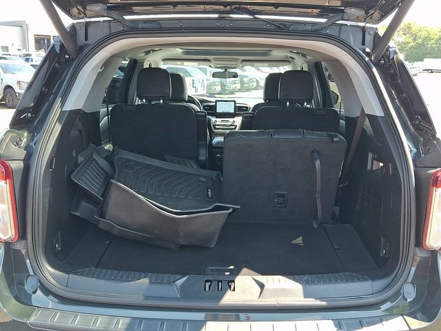 Certified 2021 Ford Explorer XLT w/ Equipment Group 202A AWD/4WD image 29