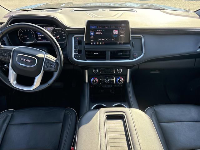 Used 2021 GMC Yukon SLT w/ SLT Premium Package image 16
