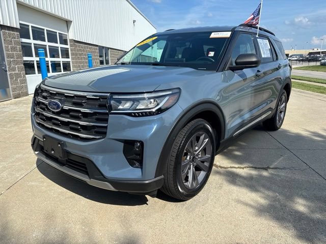 Certified 2025 Ford Explorer Active w/ Active Comfort Package AWD/4WD image 4