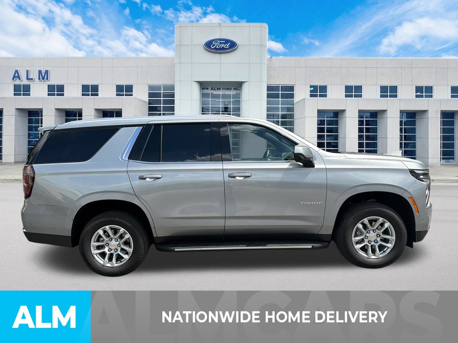 Used 2025 Chevrolet Tahoe LT AWD/4WD image 4
