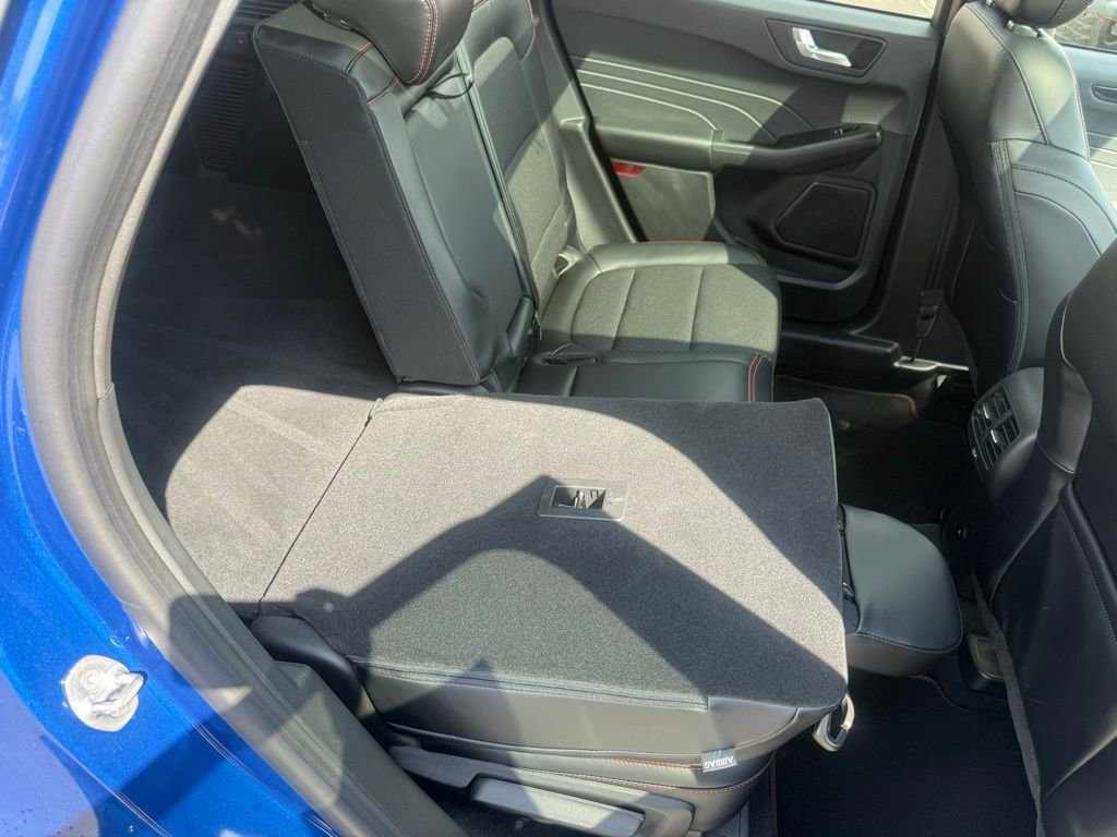 Certified 2023 Ford Escape ST-Line w/ Tech Pack #1 AWD/4WD image 48