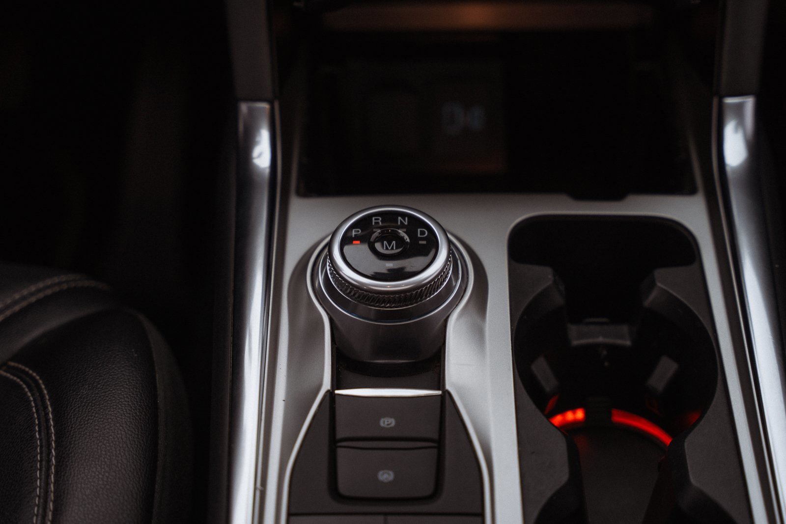 Certified 2020 Ford Explorer ST w/ Premium Technology Package image 40