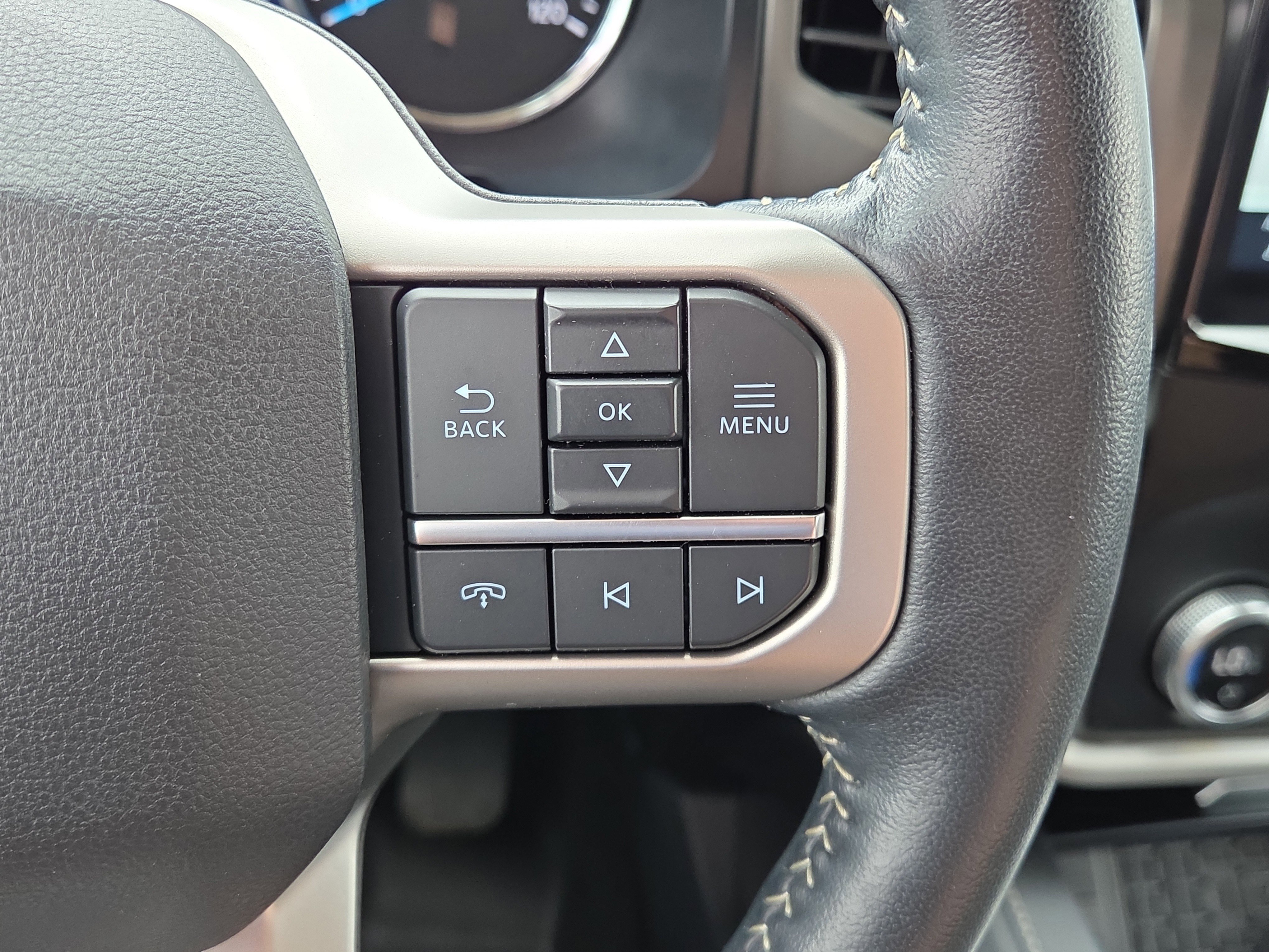 Certified 2023 Ford Expedition XLT image 18