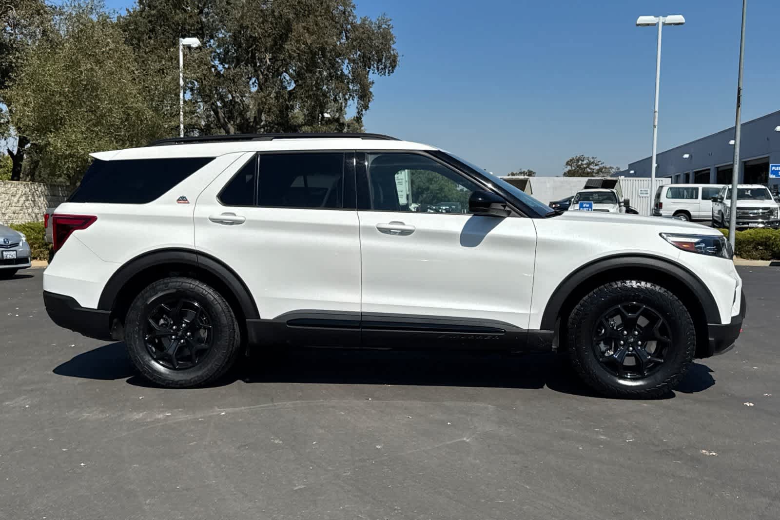 Certified 2022 Ford Explorer Timberline w/ Timberline Technology Package AWD/4WD image 8