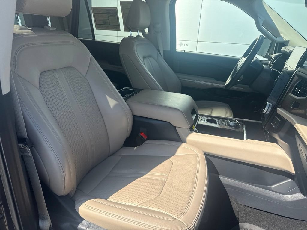 Certified 2023 Ford Expedition Max Limited RWD image 35