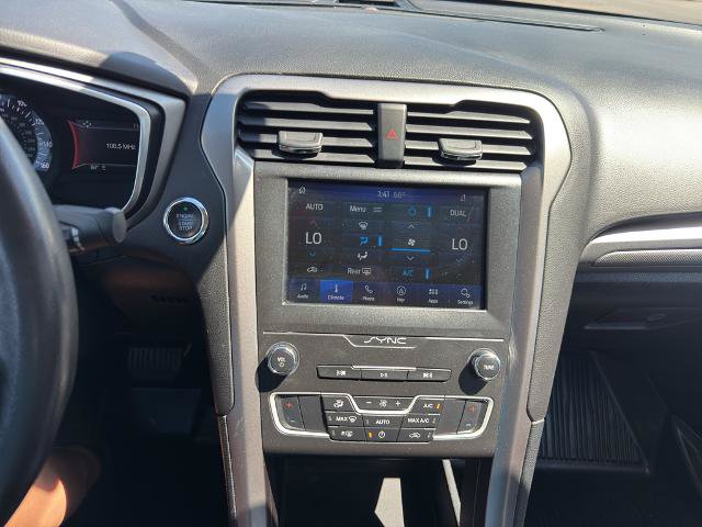 Certified 2020 Ford Fusion SE FWD image 20