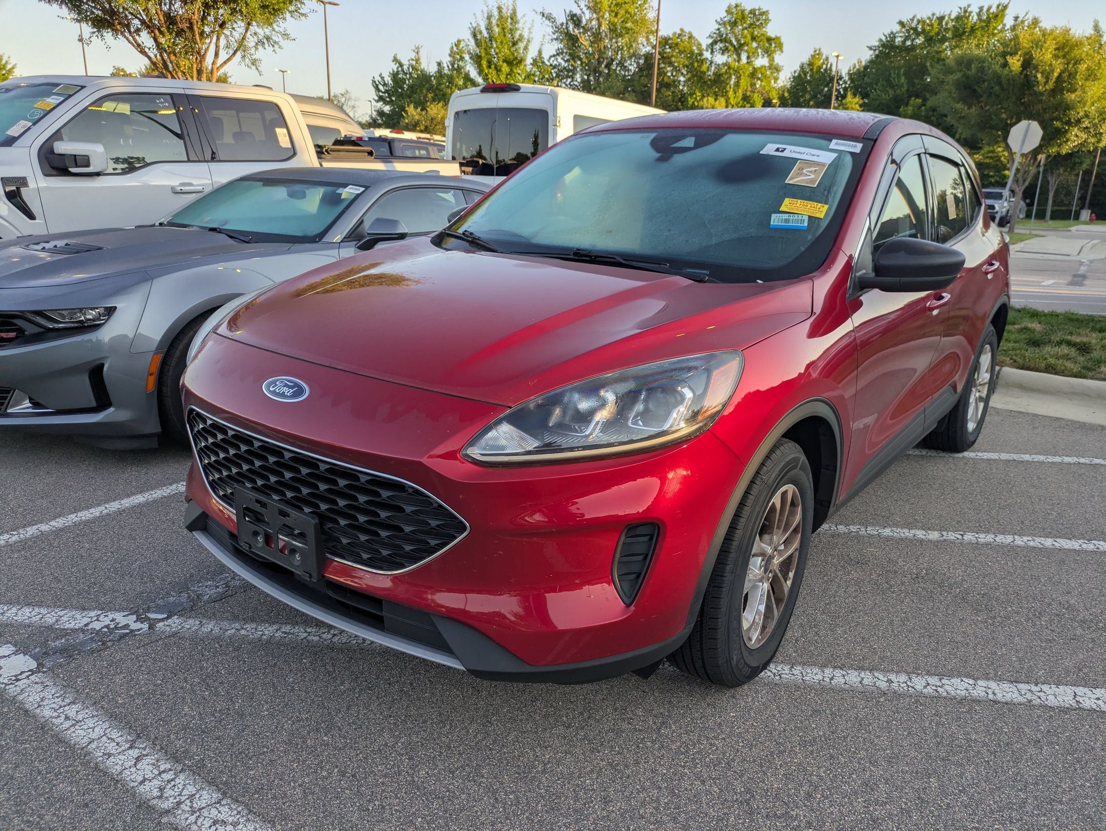 Certified 2022 Ford Escape SE w/ Convenience Package AWD/4WD image 3