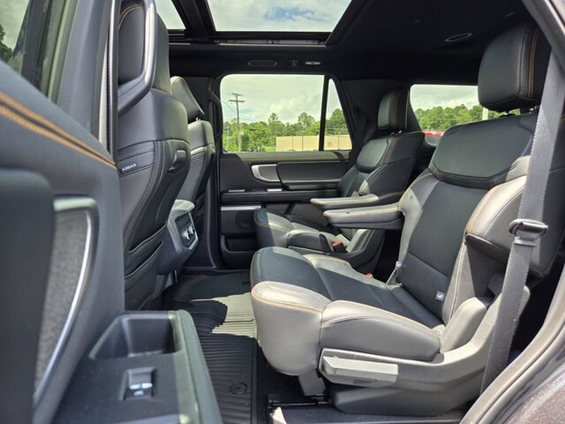 Certified 2025 Ford Expedition Tremor AWD/4WD image 13