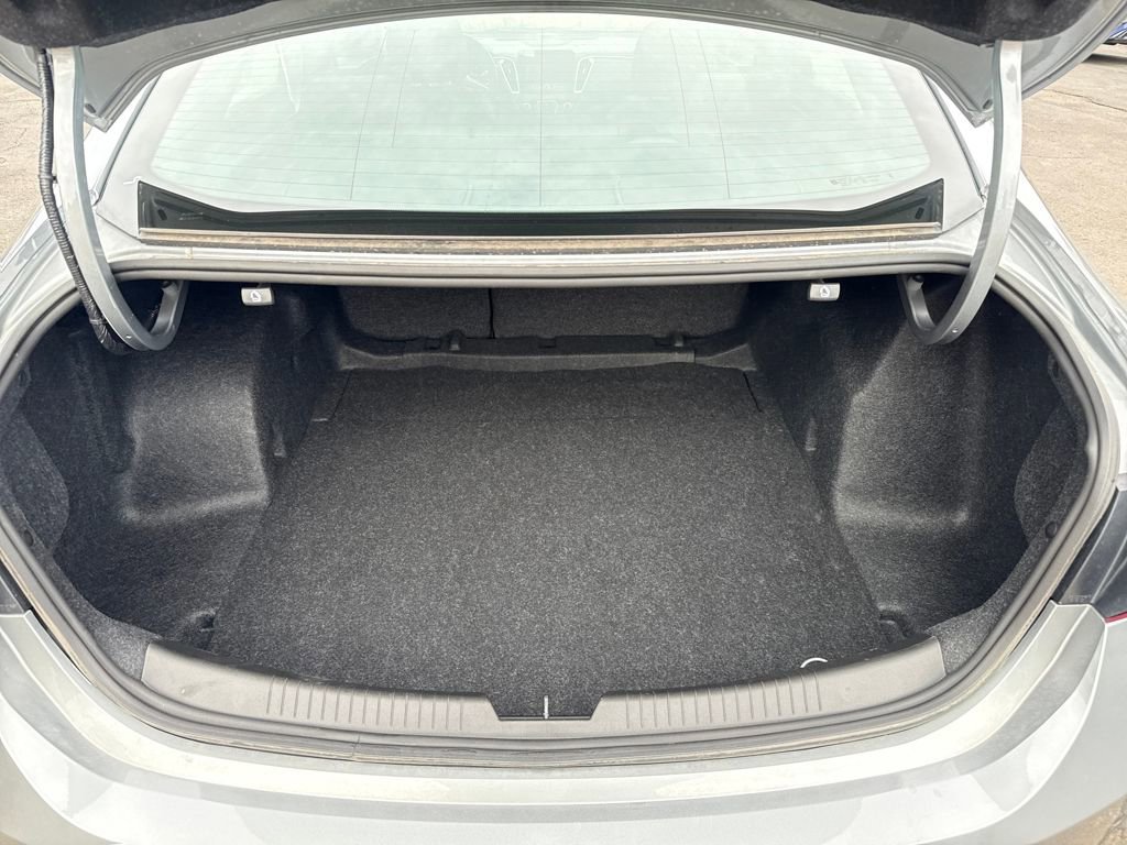 Used 2024 Chevrolet Malibu LT image 9