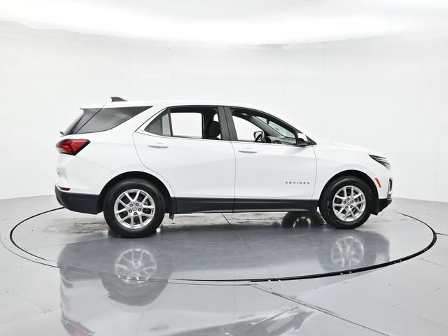 Used 2024 Chevrolet Equinox LT FWD image 2