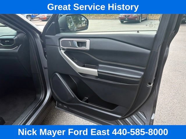 Certified 2022 Ford Explorer XLT w/ Equipment Group 202A AWD/4WD image 18
