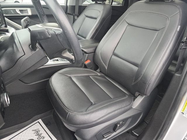 Certified 2023 Ford Explorer XLT w/ Equipment Group 202A AWD/4WD image 26