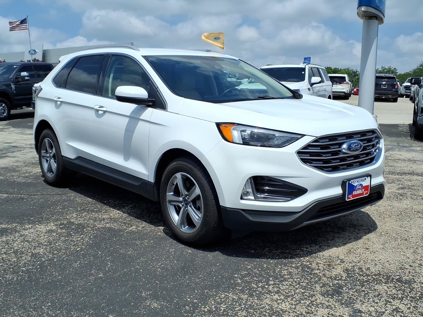 Certified 2022 Ford Edge SEL w/ Convenience Package AWD/4WD image 3