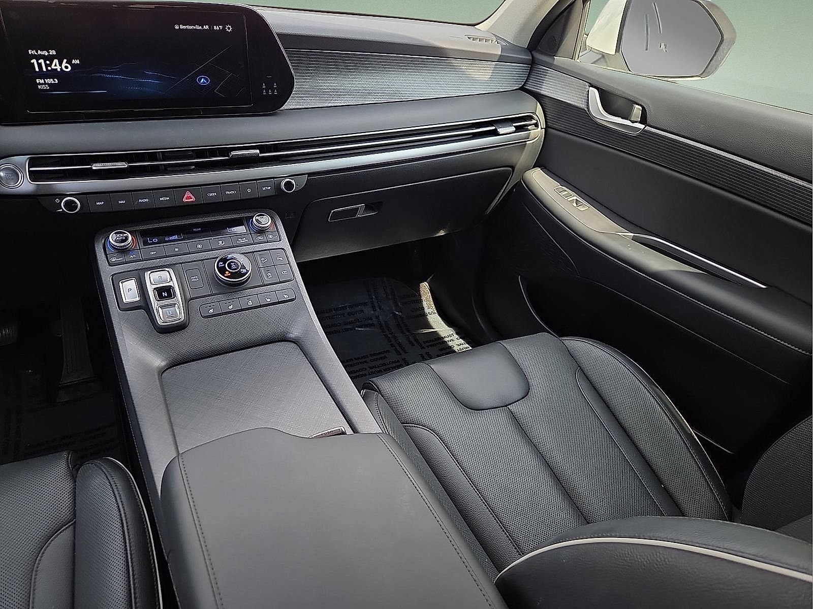 Used 2025 Hyundai Palisade Limited AWD/4WD image 13