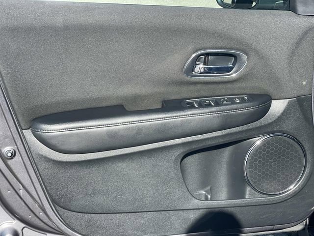 Used 2017 Honda HR-V EX image 19