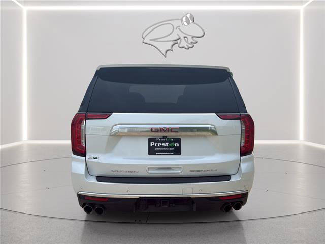 Used 2023 GMC Yukon XL Denali AWD/4WD image 4