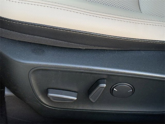 Certified 2022 Ford Escape SEL image 7