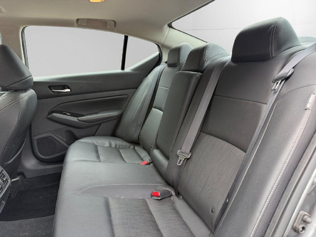Used 2021 Nissan Altima 2.5 SL FWD image 13