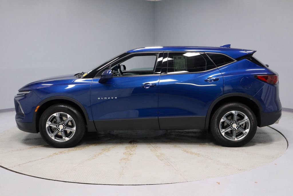 Used 2023 Chevrolet Blazer LT w/ Driver Confidence Package AWD/4WD image 8