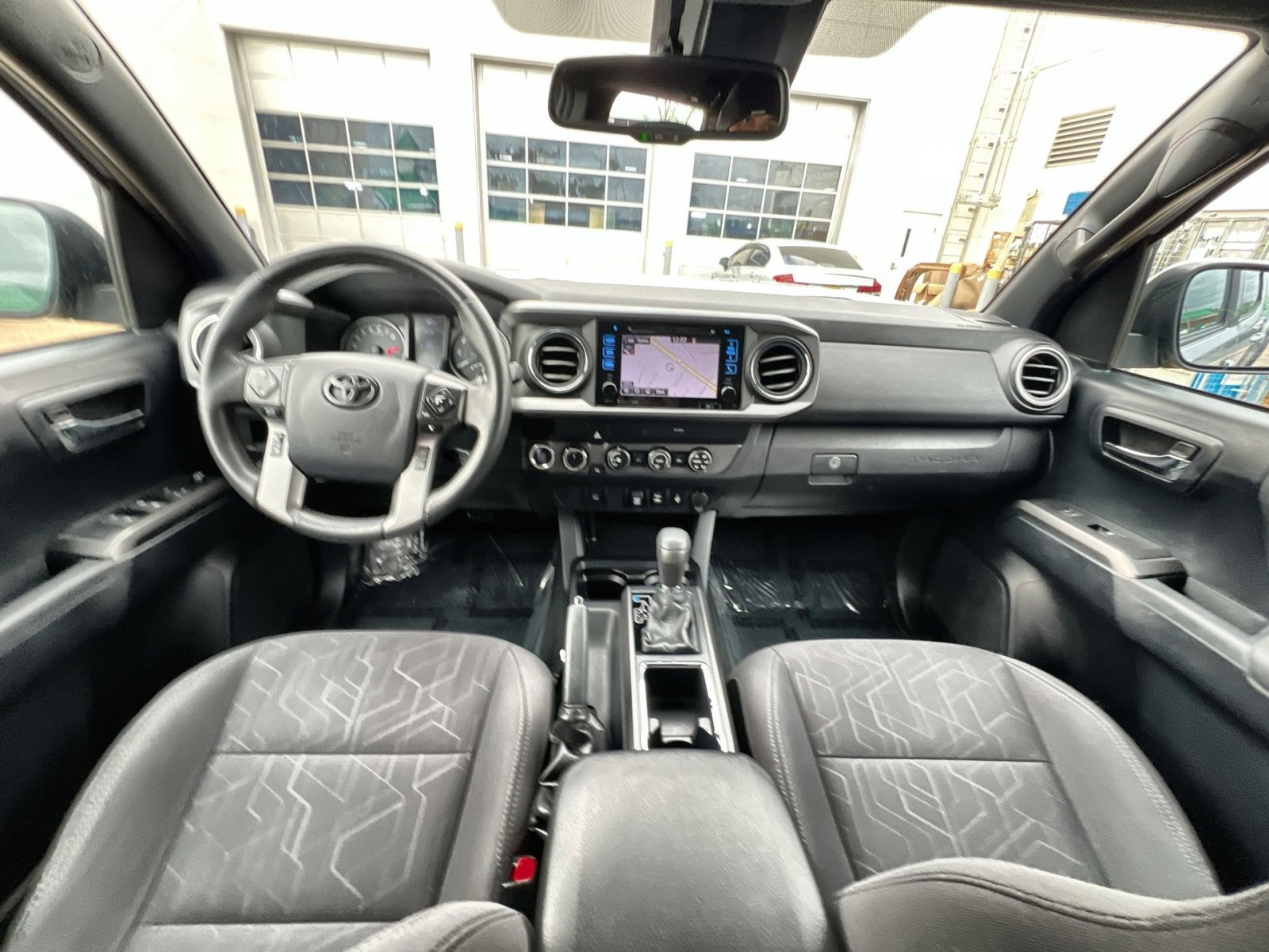 Used 2019 Toyota Tacoma TRD Off-Road image 23