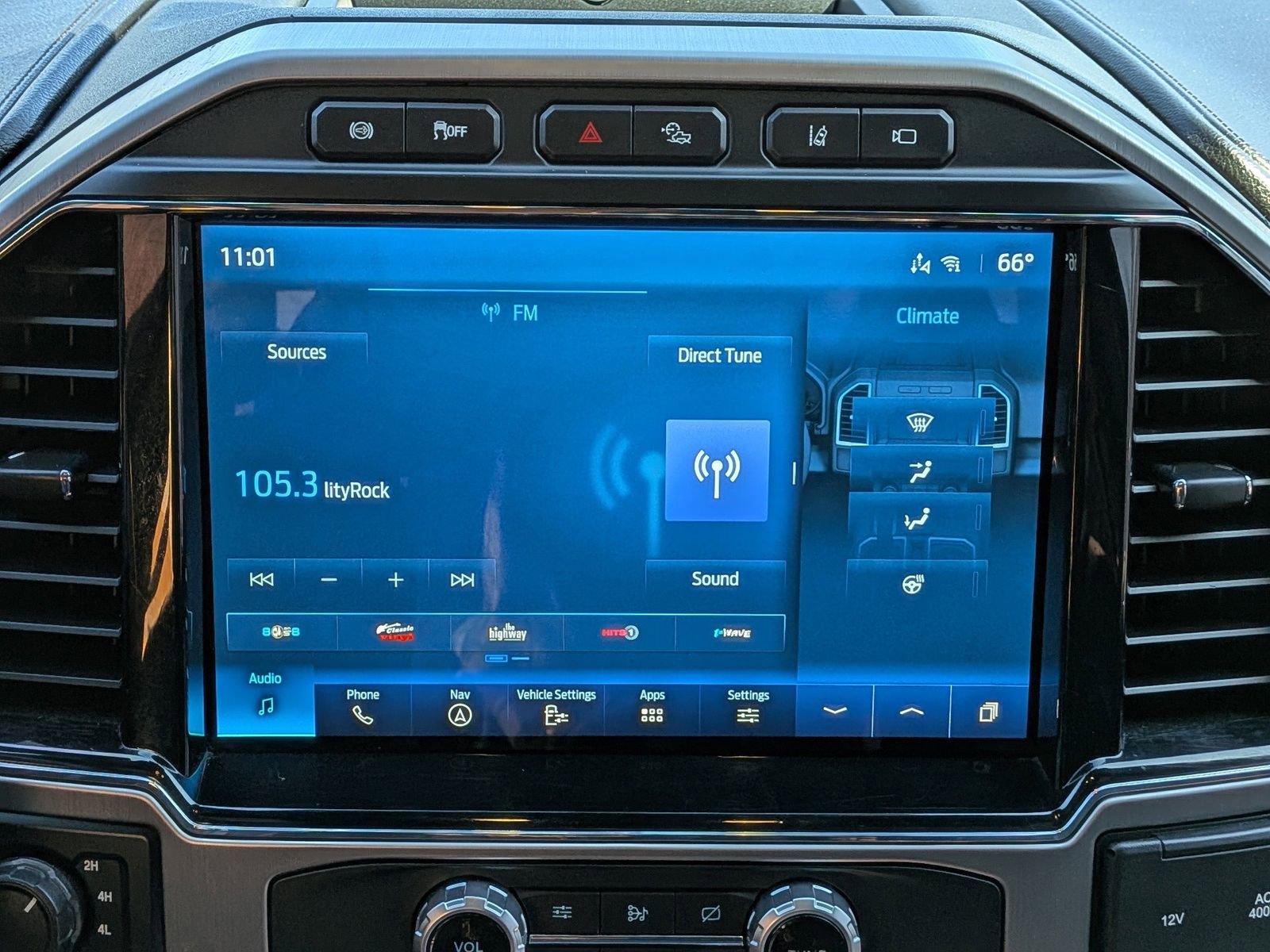 Certified 2022 Ford F250 Platinum w/ Tremor Off-Road Package image 9