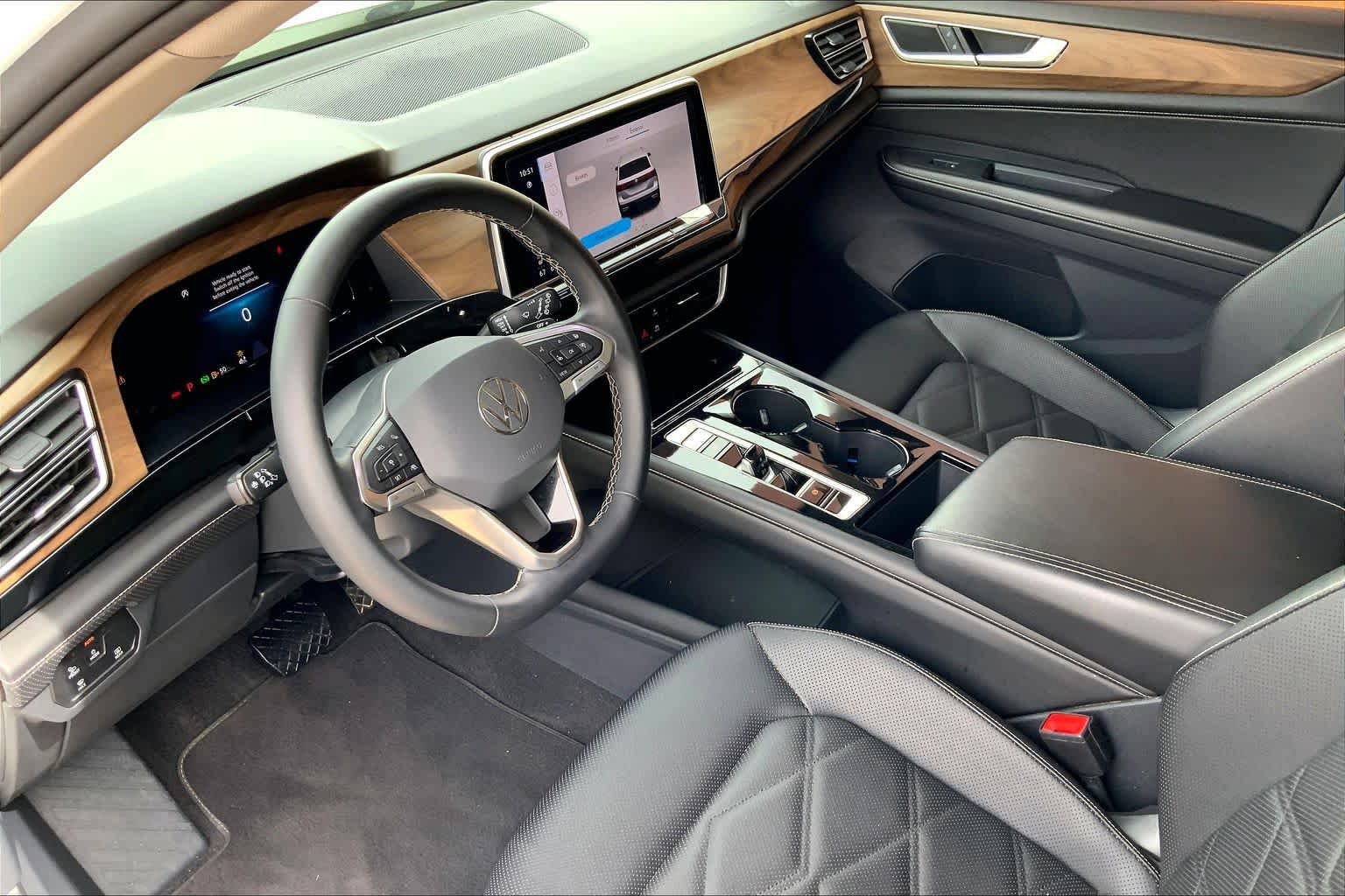 Used 2024 Volkswagen Atlas SE FWD image 18