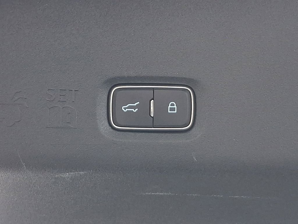 Certified 2025 Ford Expedition Platinum AWD/4WD image 30