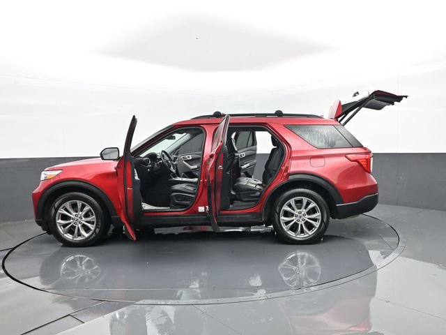 Certified 2020 Ford Explorer XLT w/ Equipment Group 202A AWD/4WD image 34