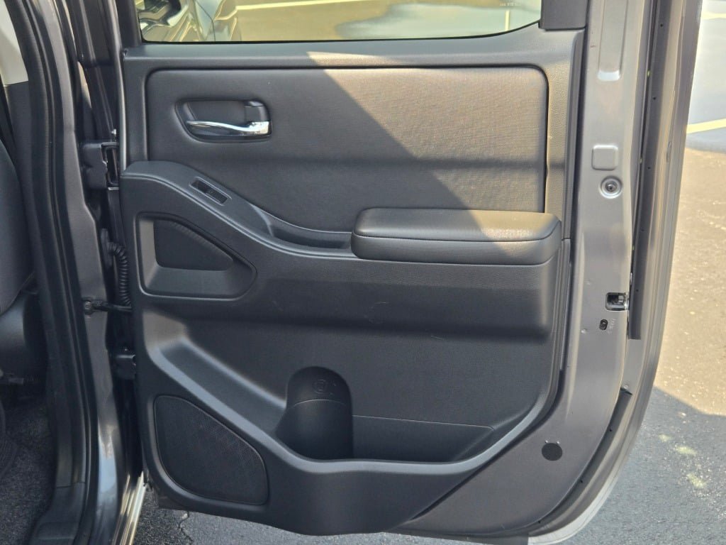 Used 2023 Nissan Frontier SV AWD/4WD image 10