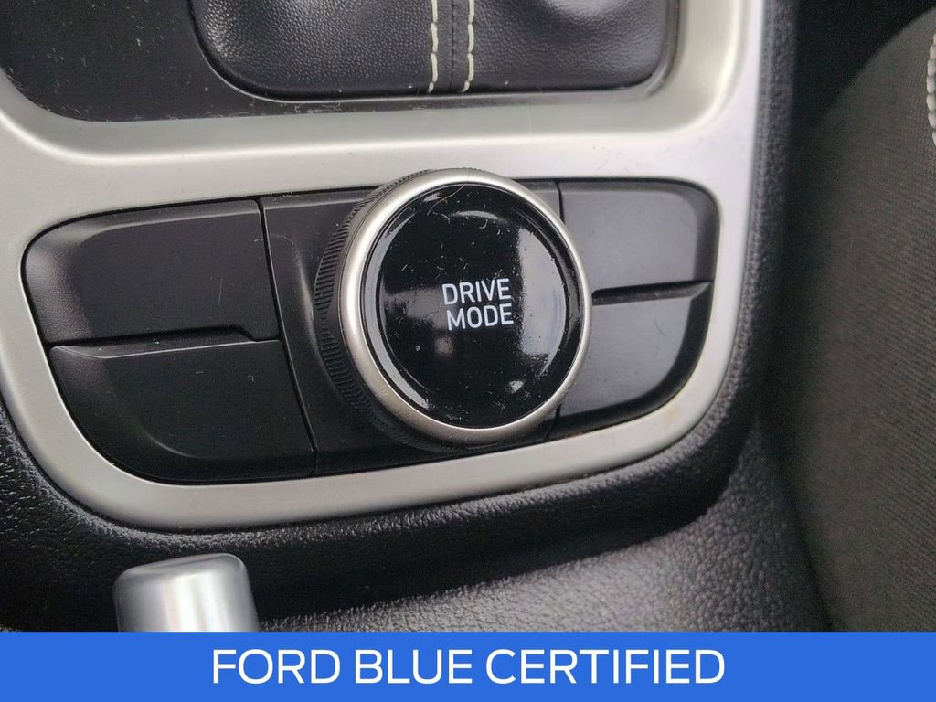 Used 2024 Hyundai Venue SEL FWD image 21
