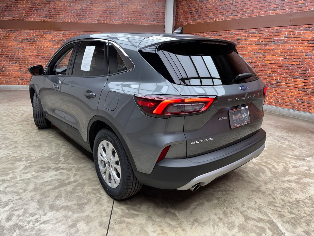 Certified 2023 Ford Escape Active FWD image 2