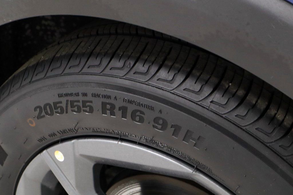 Used 2025 Kia K4 LXS image 19