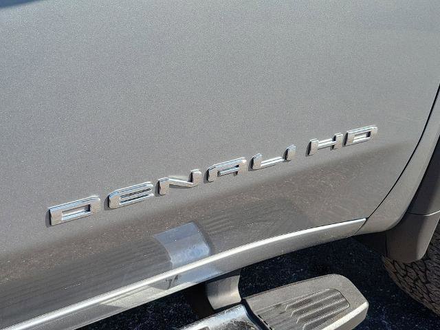 Used 2025 GMC Sierra 2500 Denali w/ Technology Package image 11