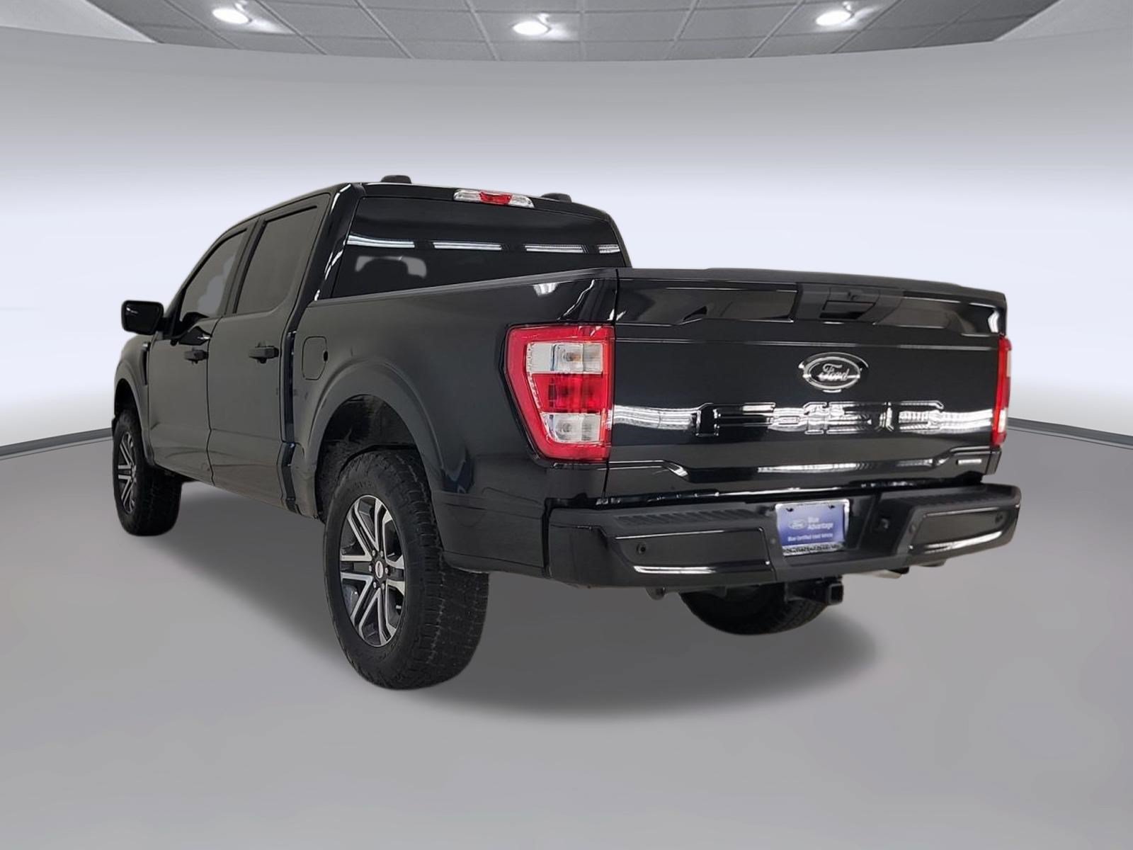 Certified 2021 Ford F150 XL w/ STX Appearance Package AWD/4WD image 3