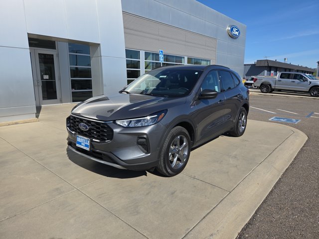 Certified 2025 Ford Escape ST-Line AWD/4WD image 1