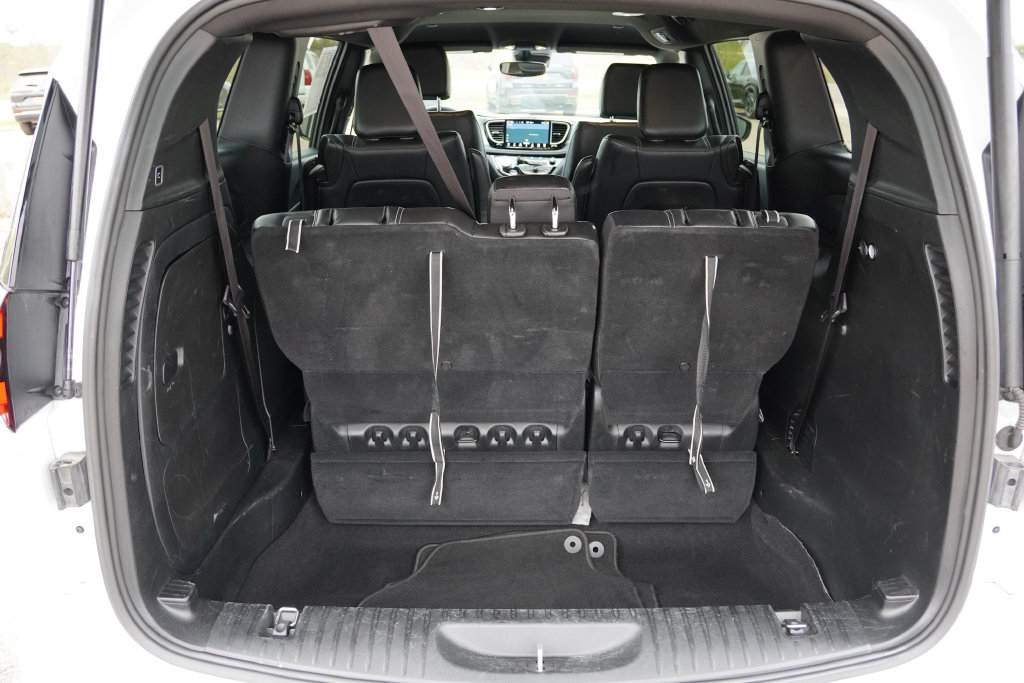 Used 2024 Chrysler Pacifica Limited FWD image 23